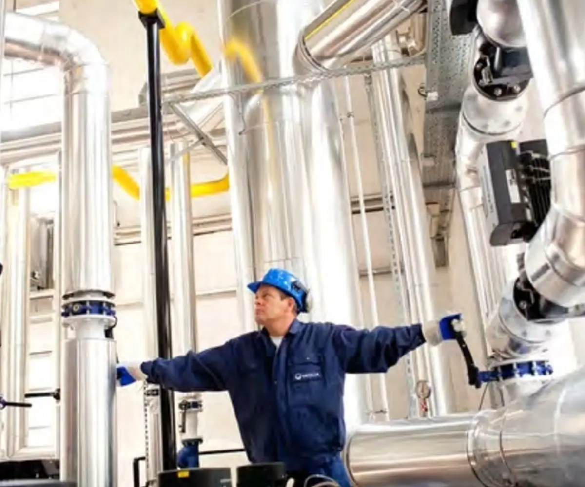 Veolia Environnement 2025 Notice EN Thumbnail (1) (1)